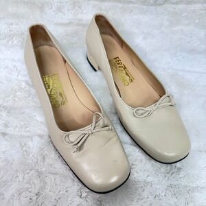 Salvatore Ferragamo Block Heel Pumps Women 8 B Cream Good Square Toe Bow V29